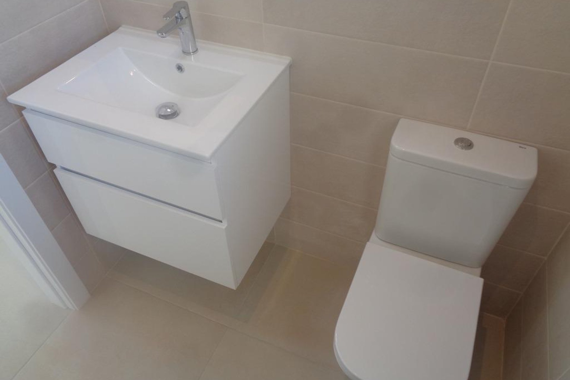 Obra nueva - villa -
