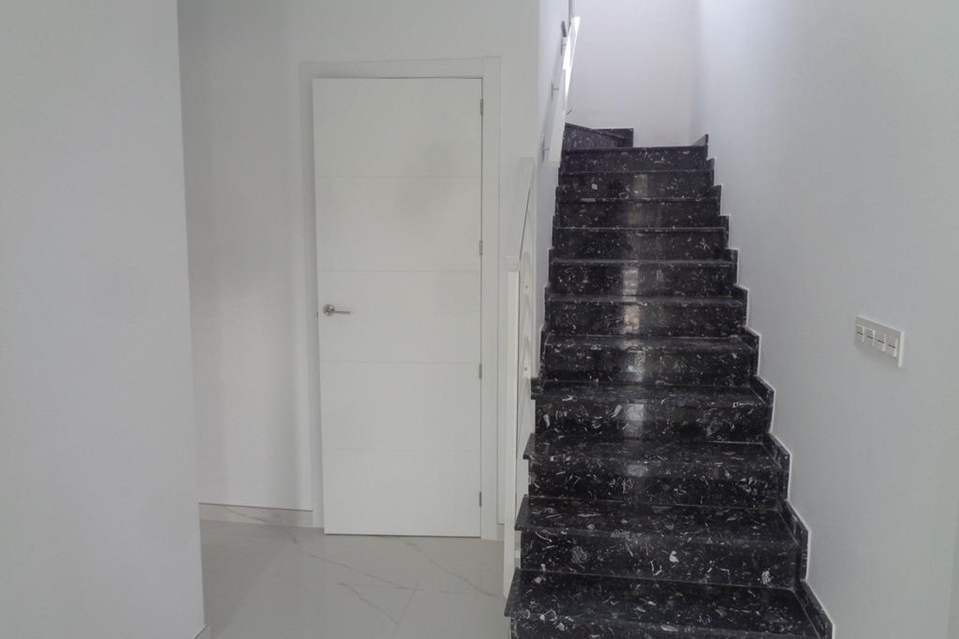 Obra nueva - villa -
