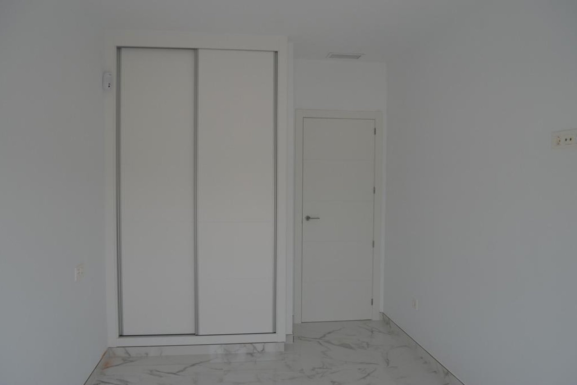 Obra nueva - villa -
