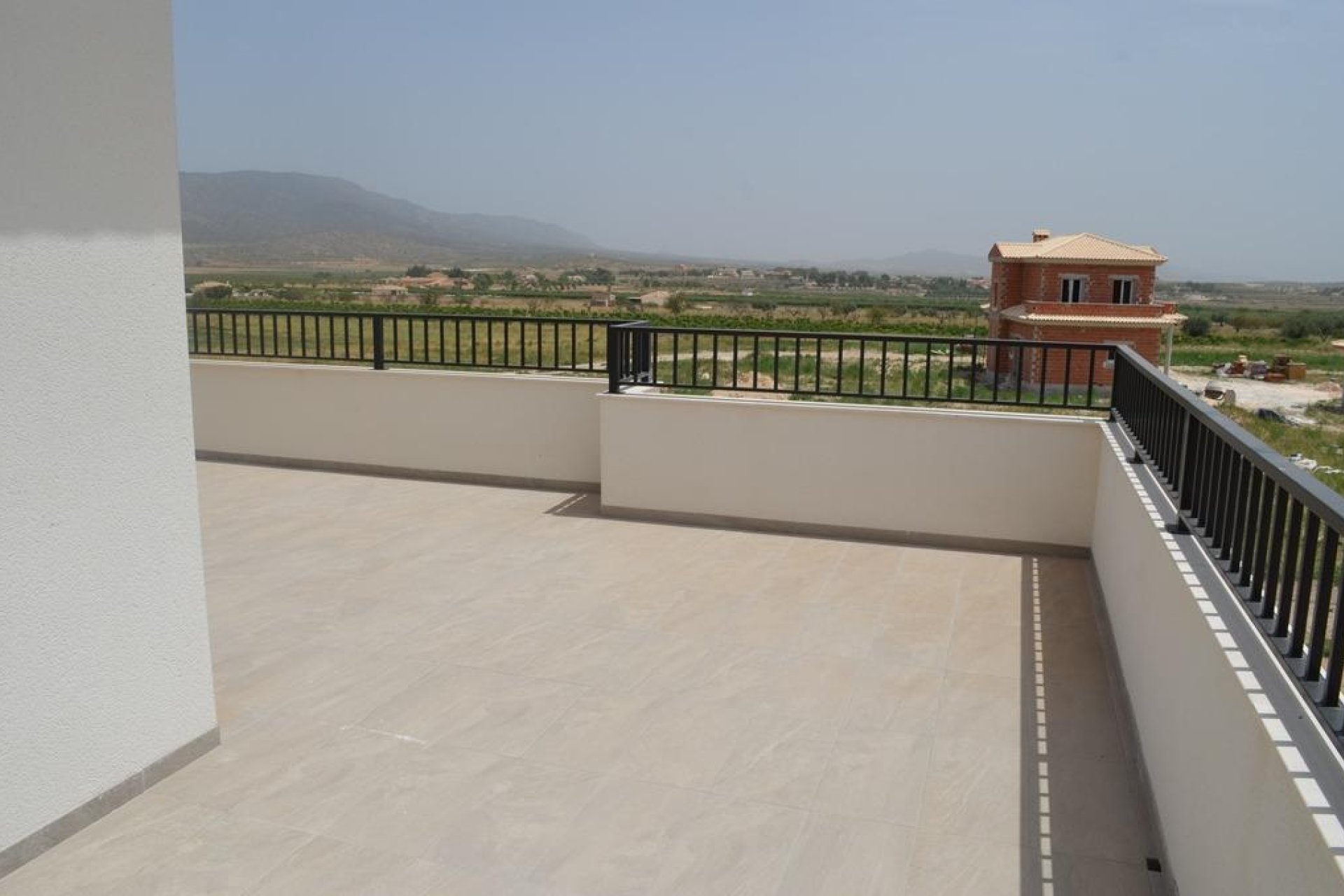 Obra nueva - villa -
