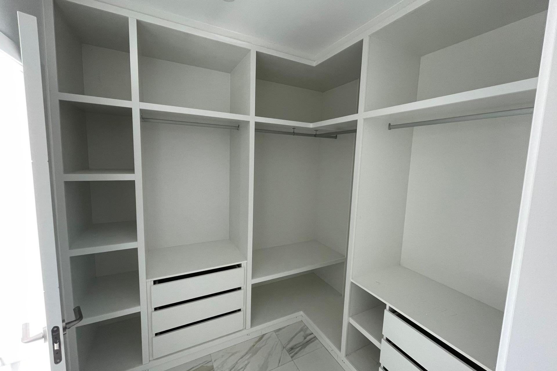 Obra nueva - villa -
