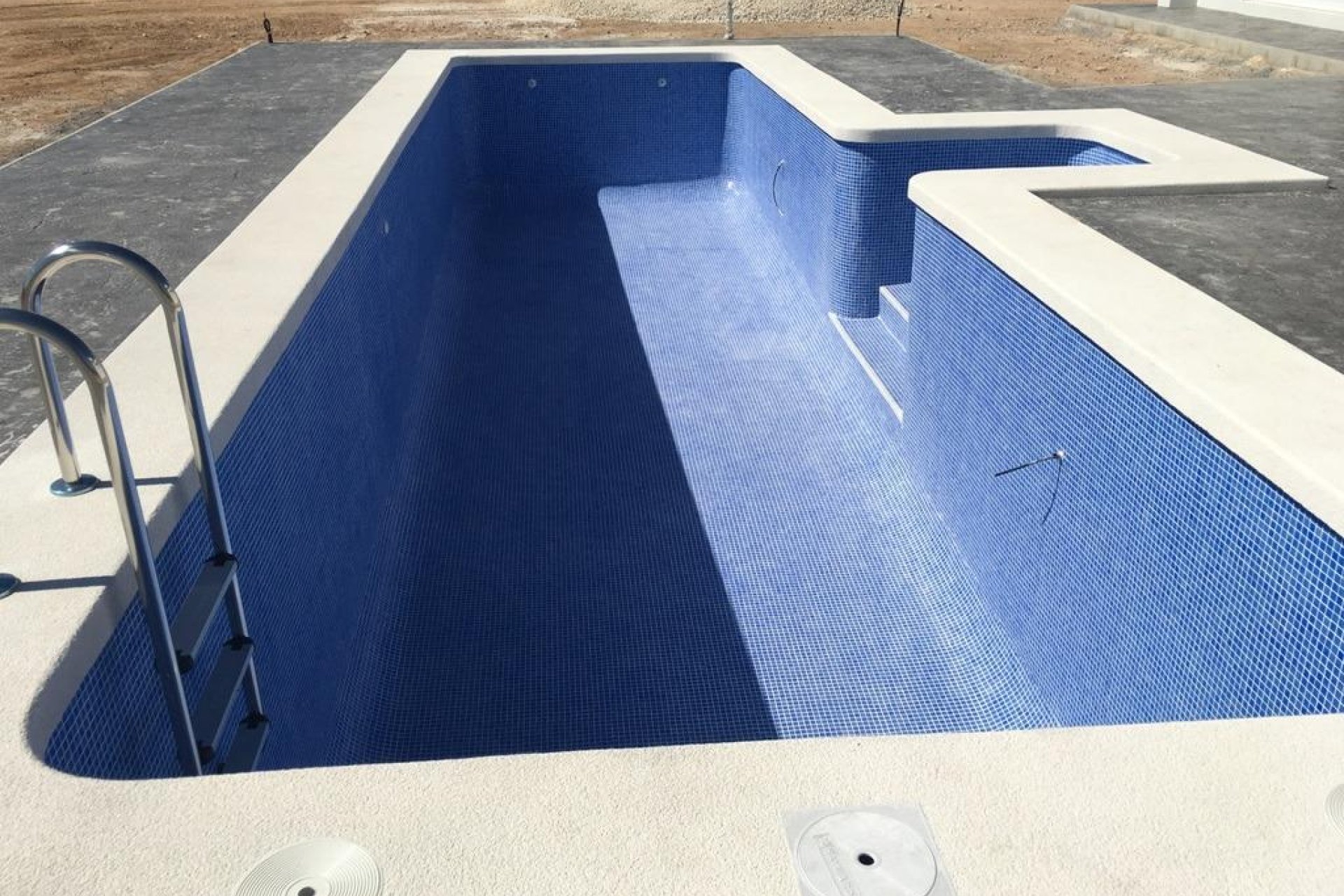 Obra nueva - villa -
