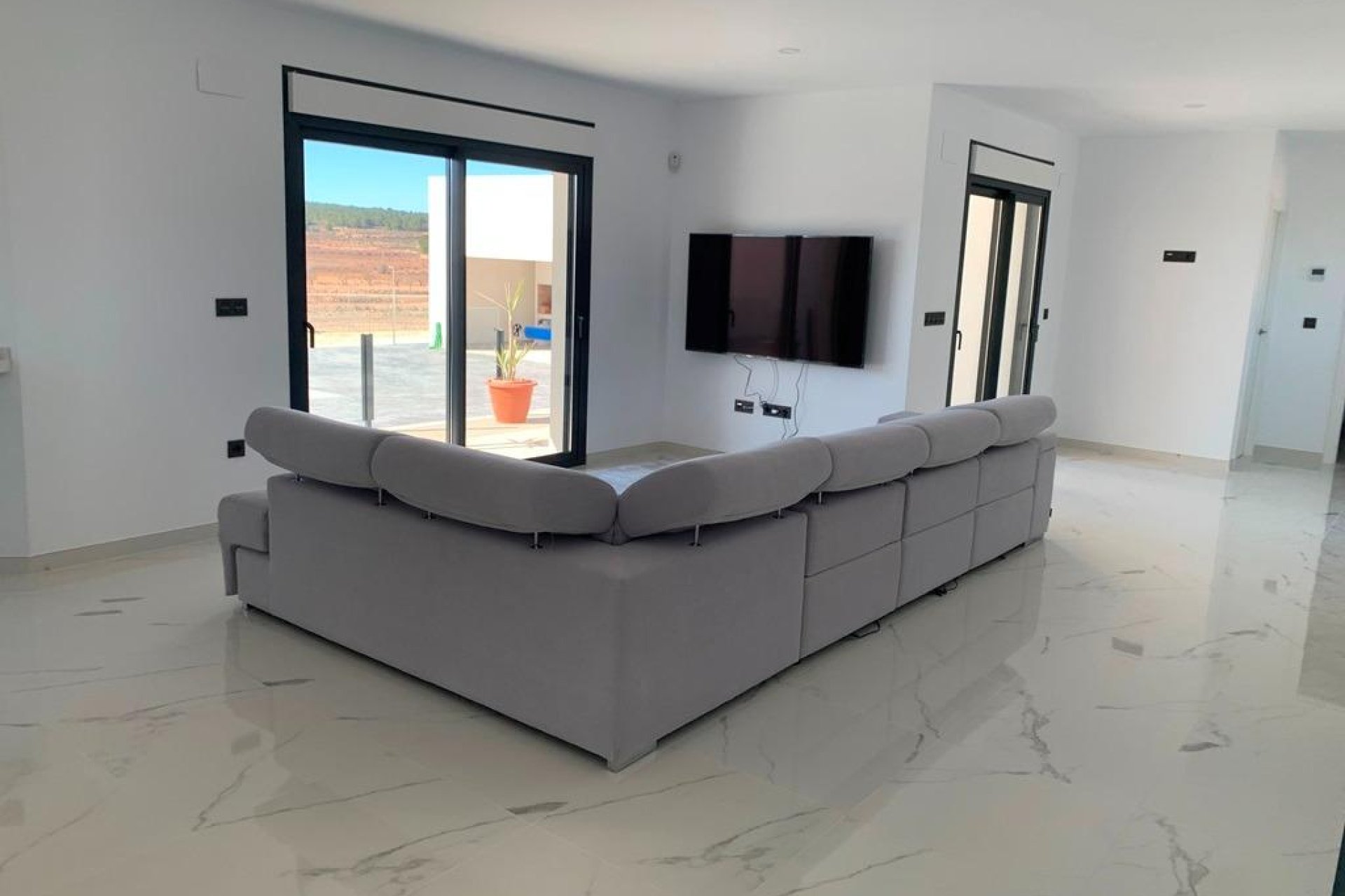 Obra nueva - villa -
