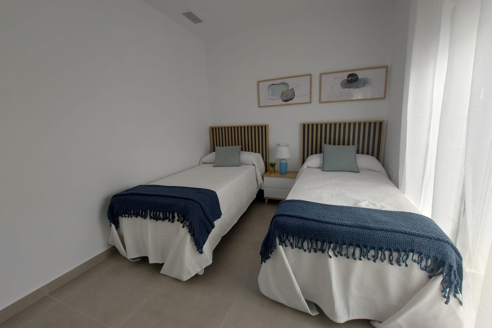 Obra nueva - villa -
