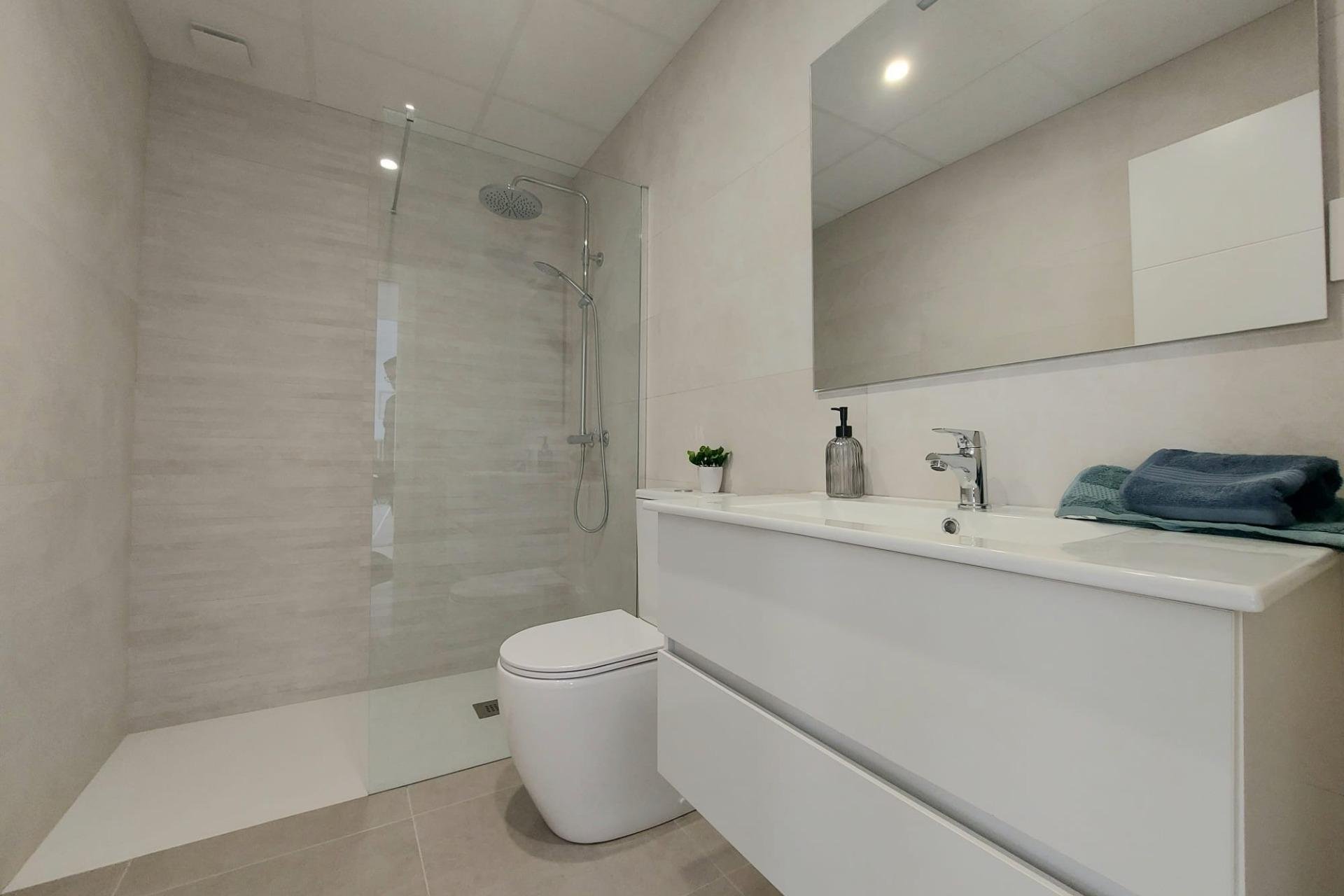 Obra nueva - villa -
