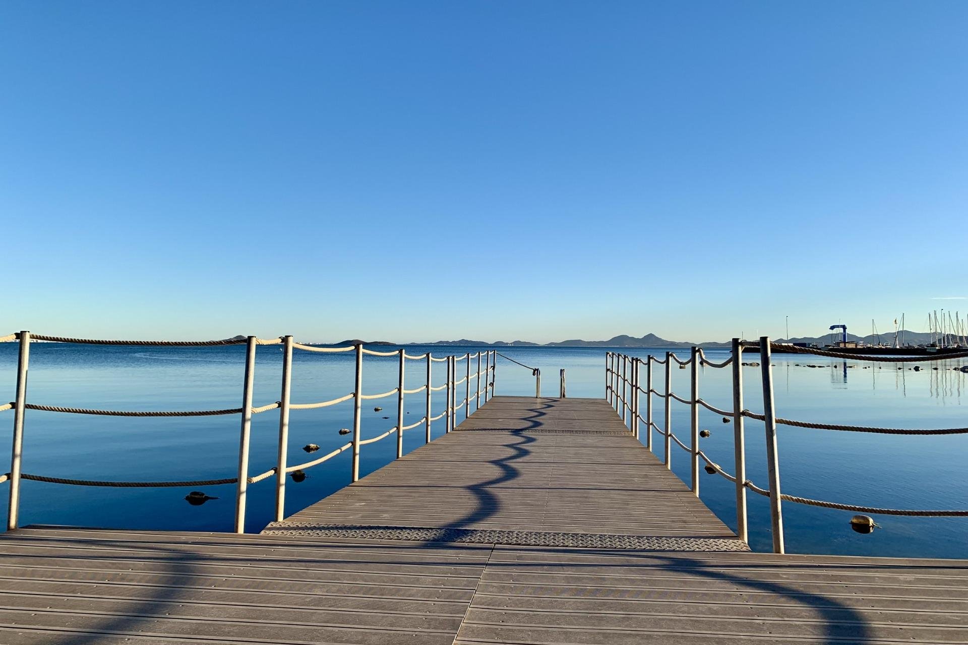 Obra nueva - villa -
