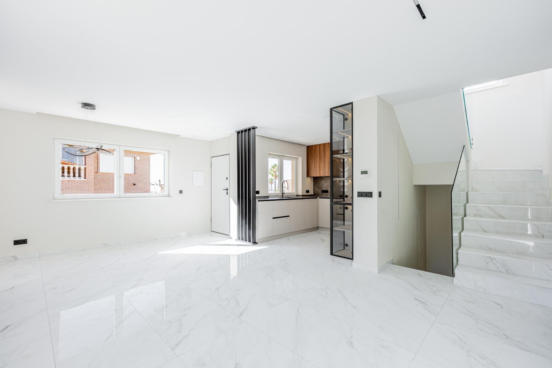 Obra nueva - villa -
