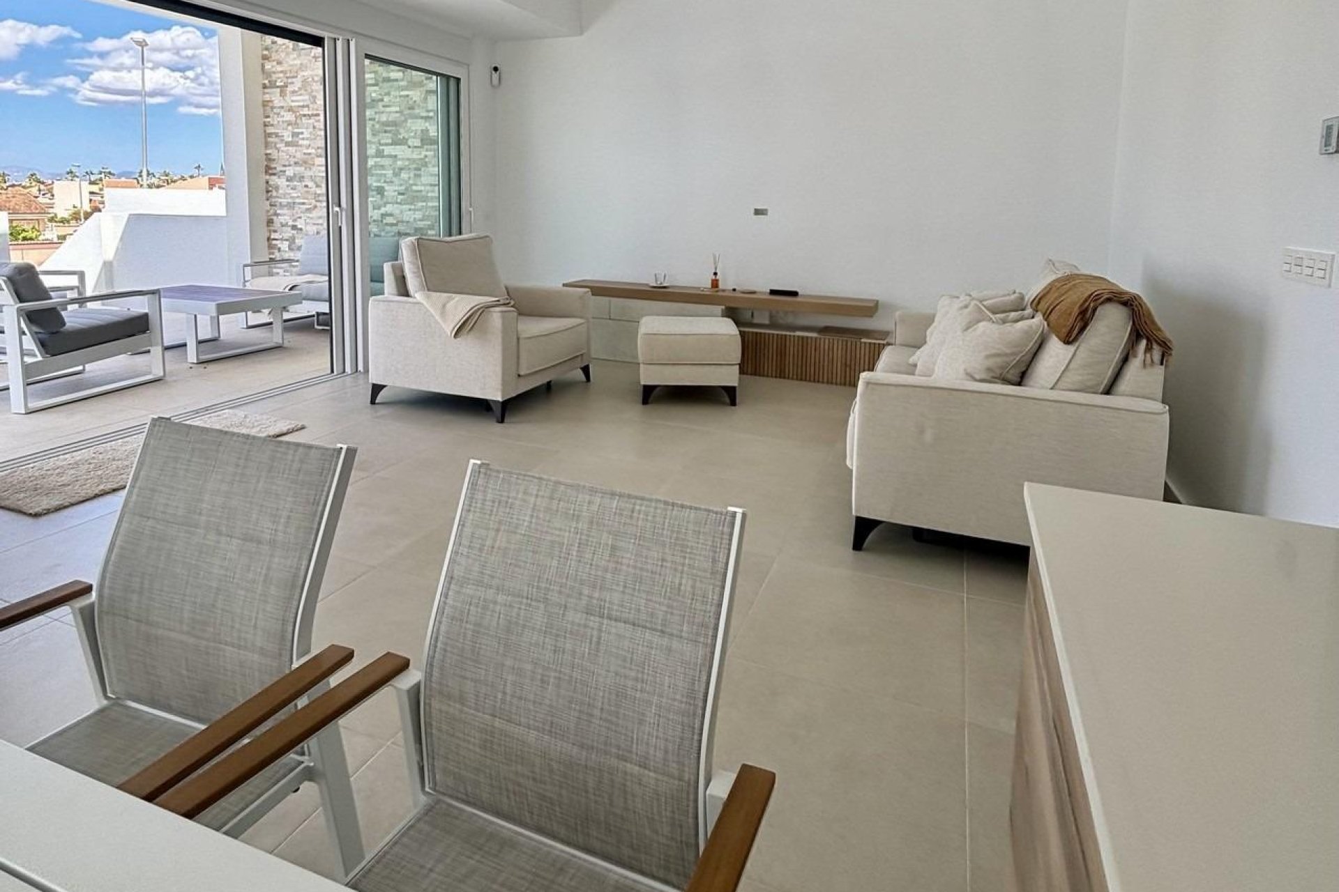 Obra nueva - villa -
