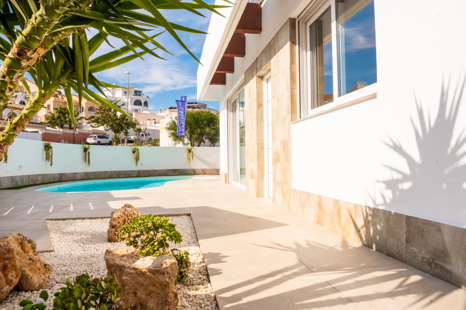 Obra nueva - villa -
