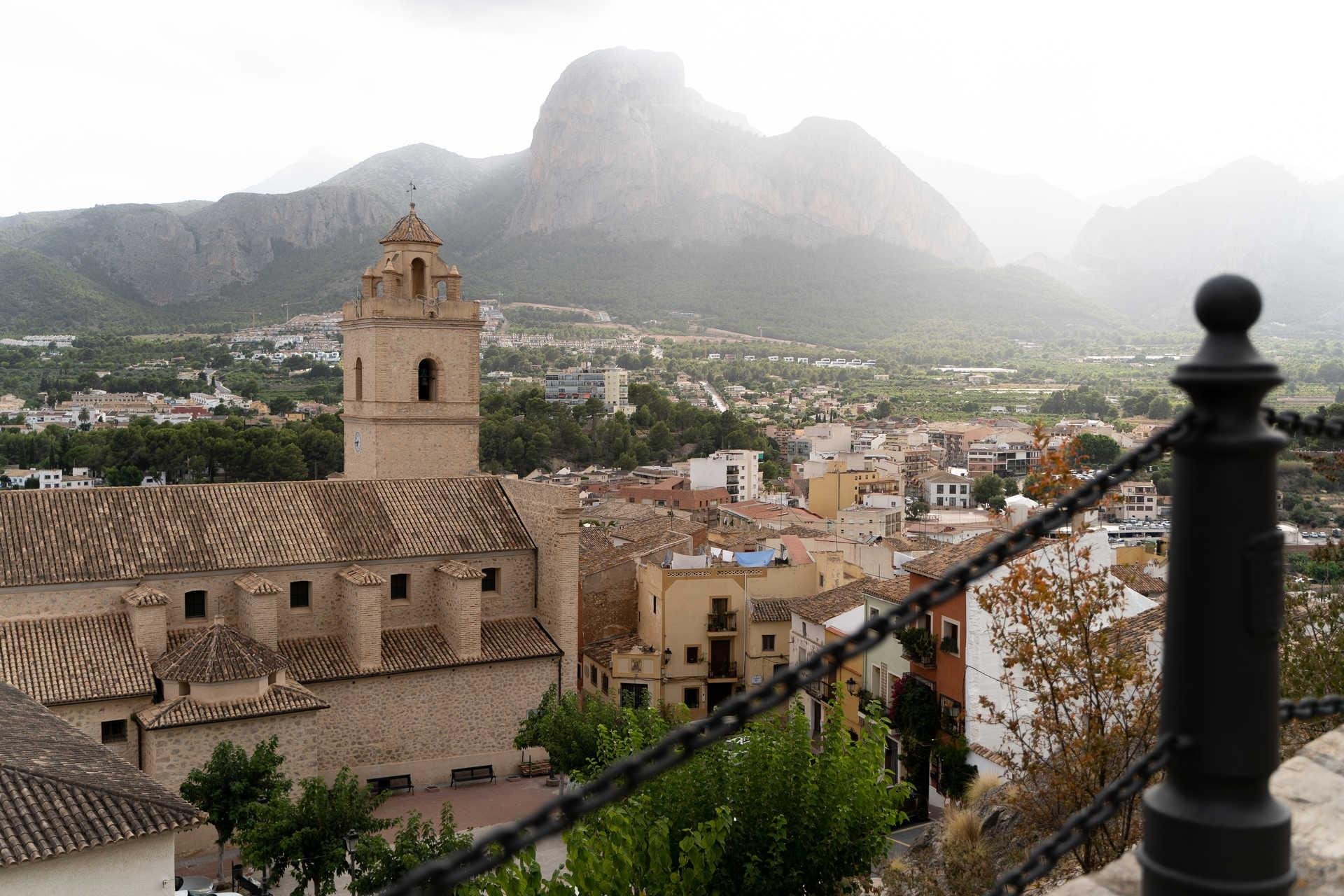 Obra nueva - villa -
