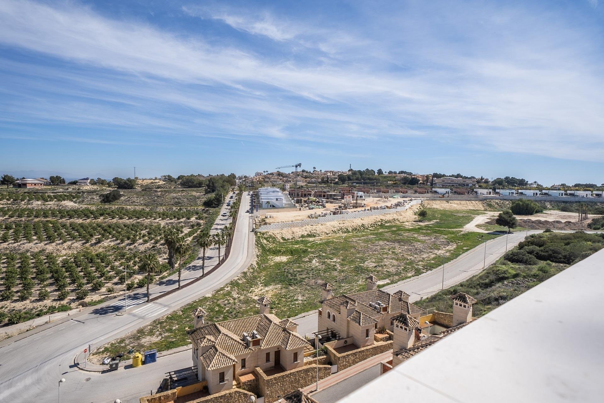 Obra nueva - villa -
