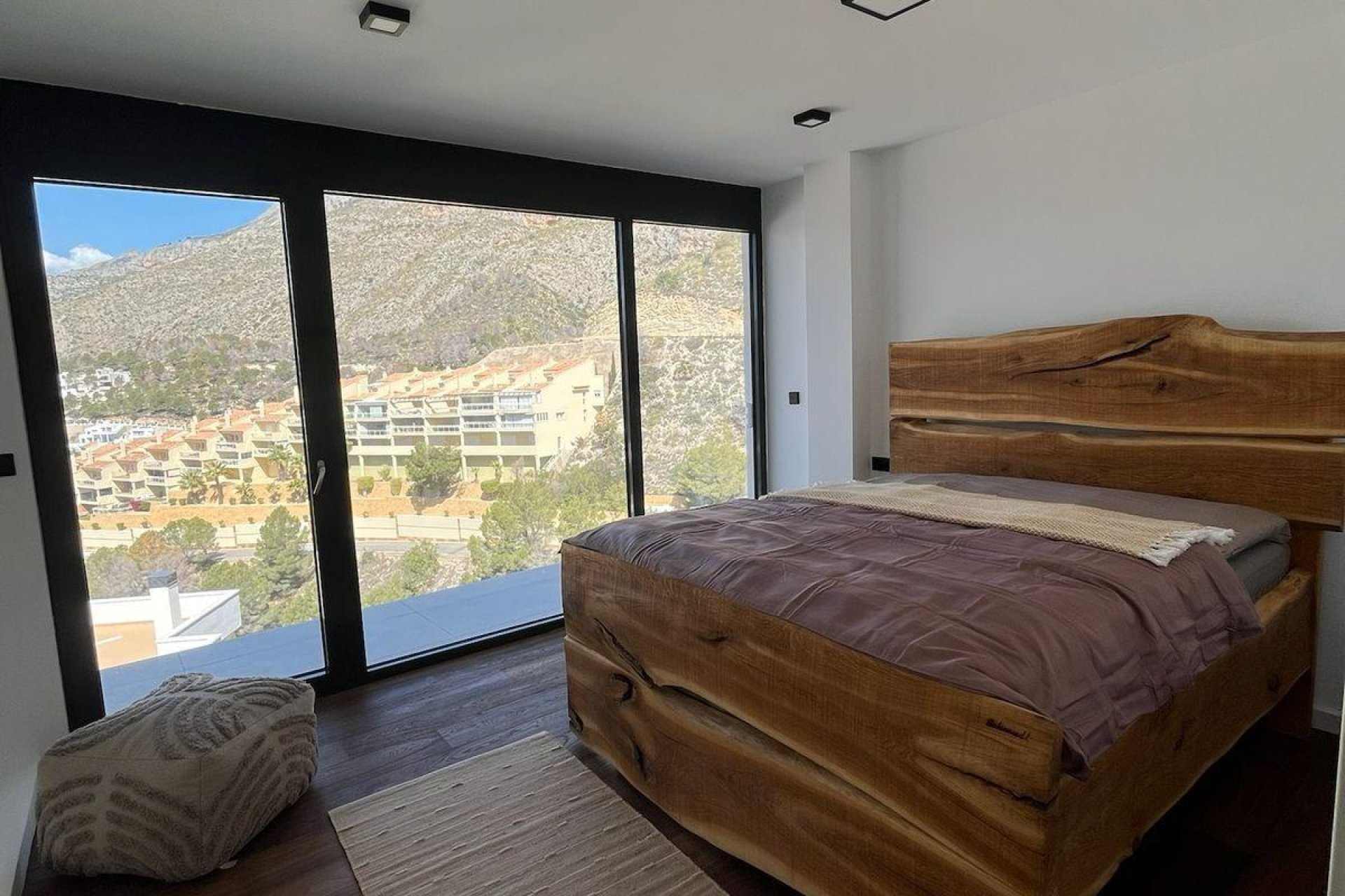 Obra nueva - villa -
