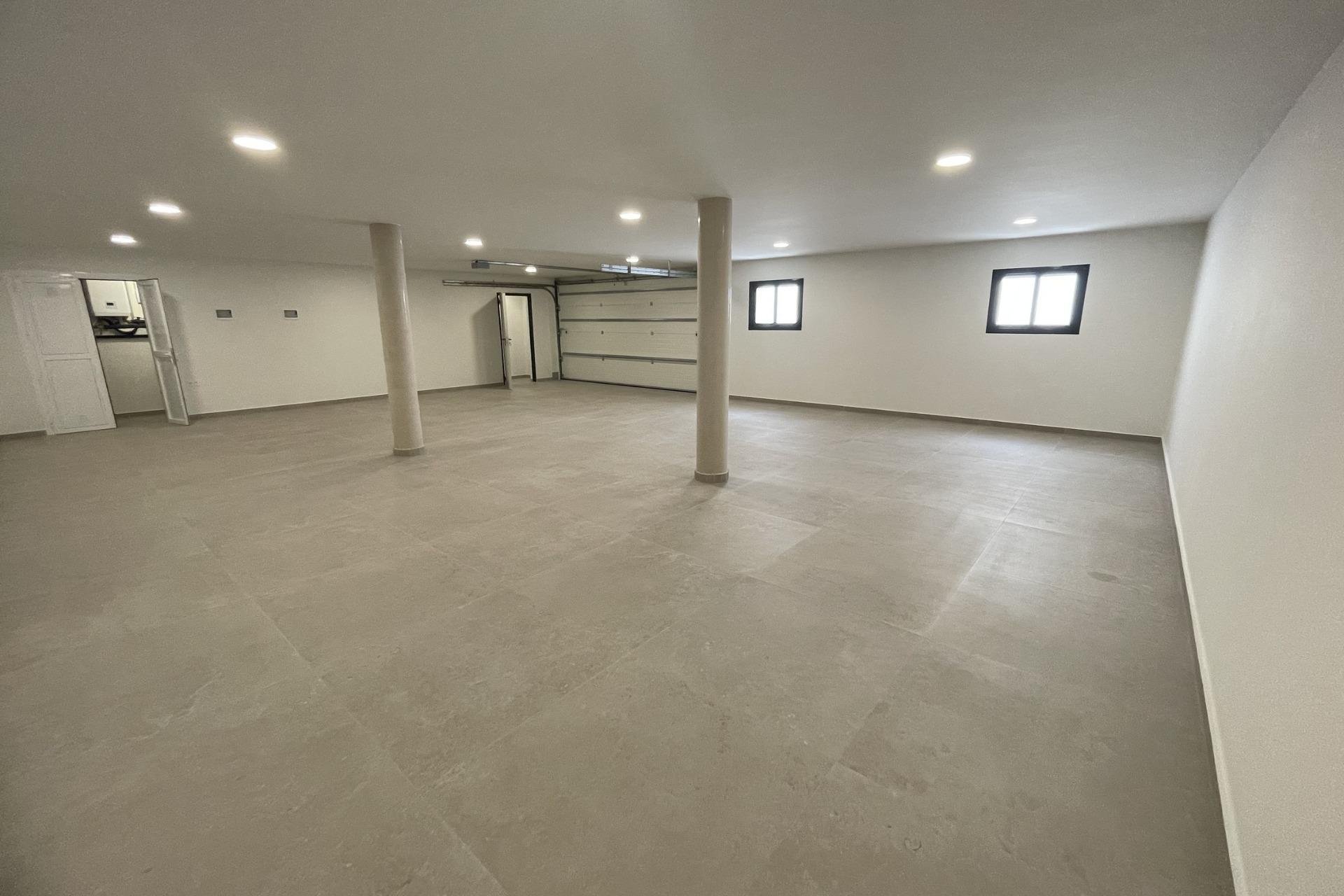 Obra nueva - villa -
