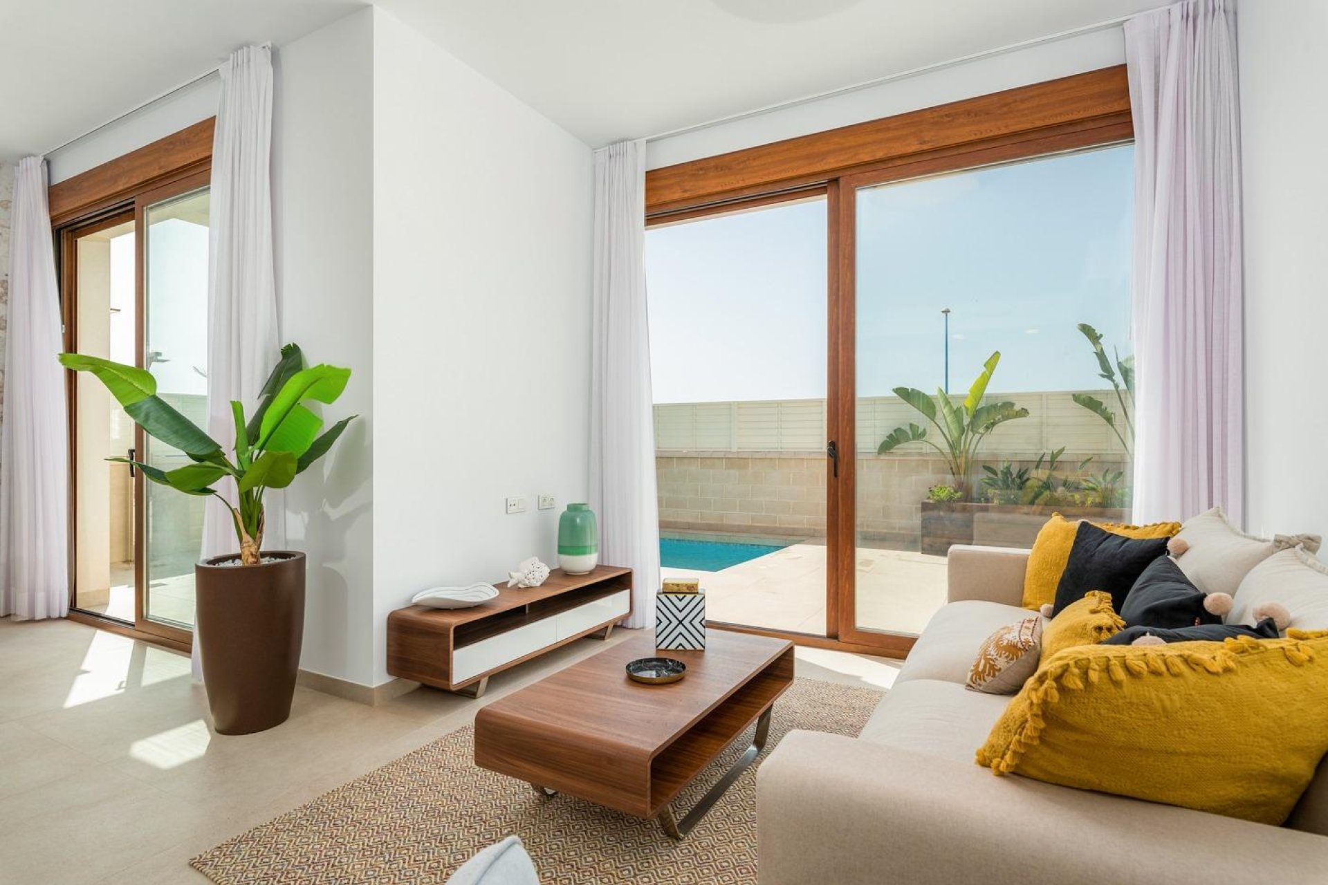 Obra nueva - villa -
