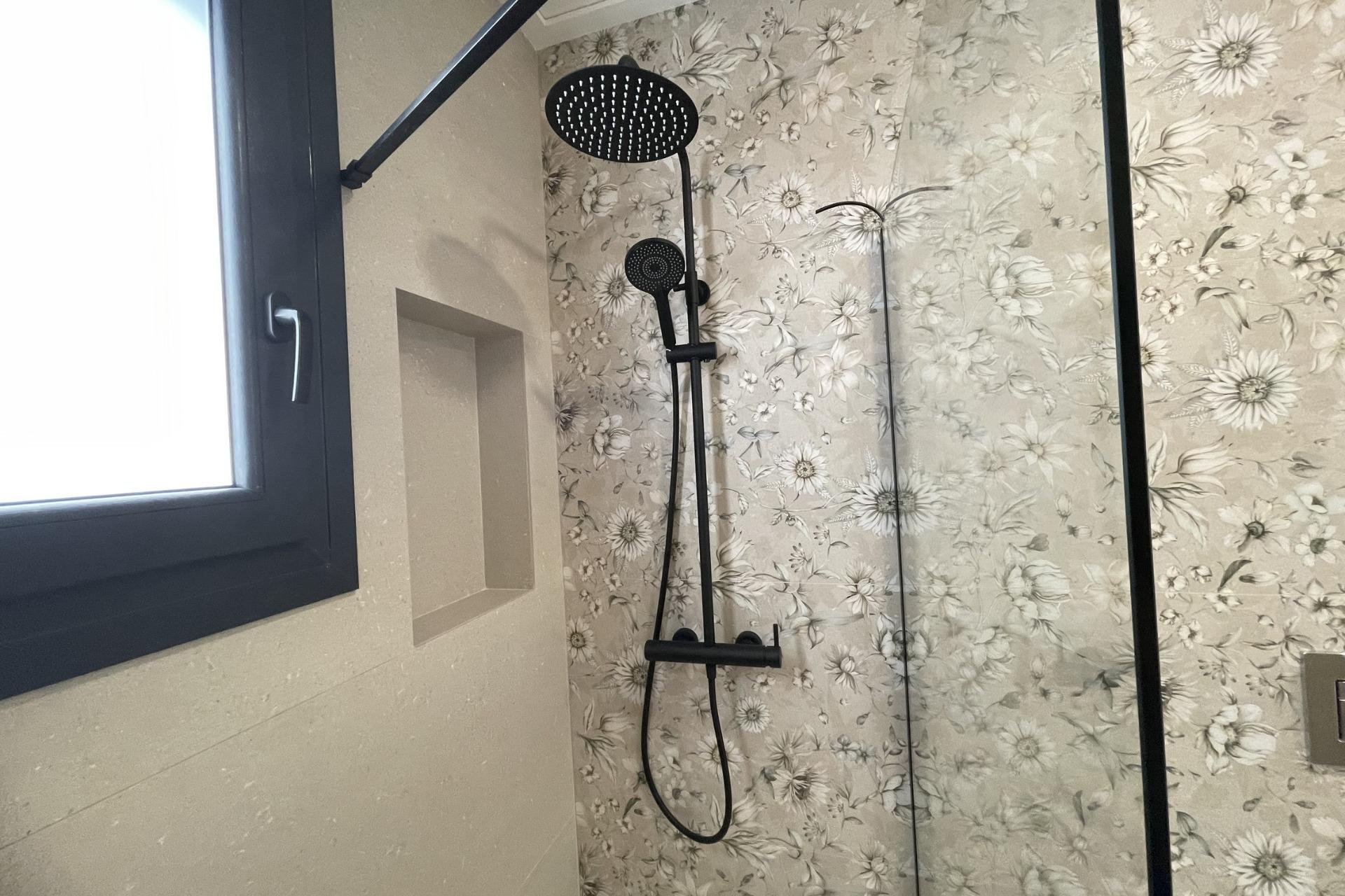 Obra nueva - villa -
