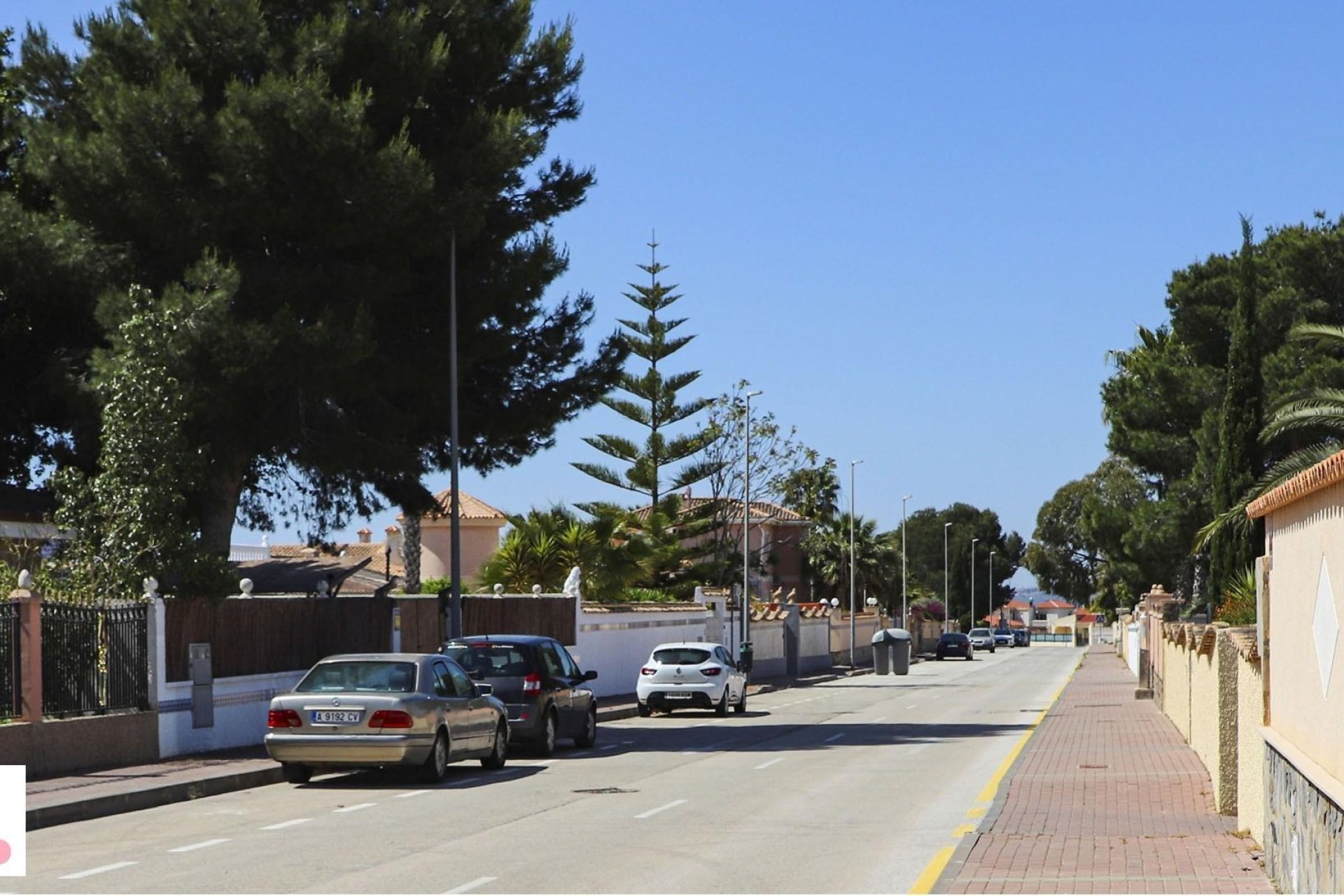 Obra nueva - villa -
