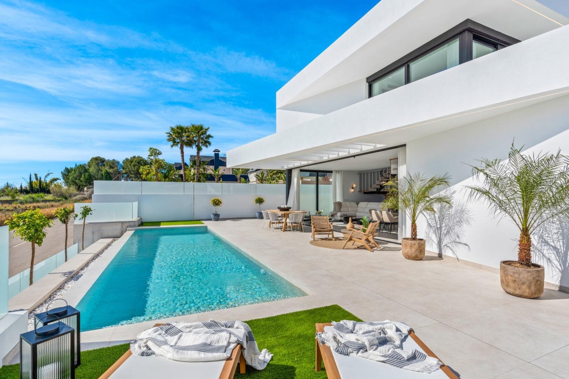 Obra nueva - villa -
