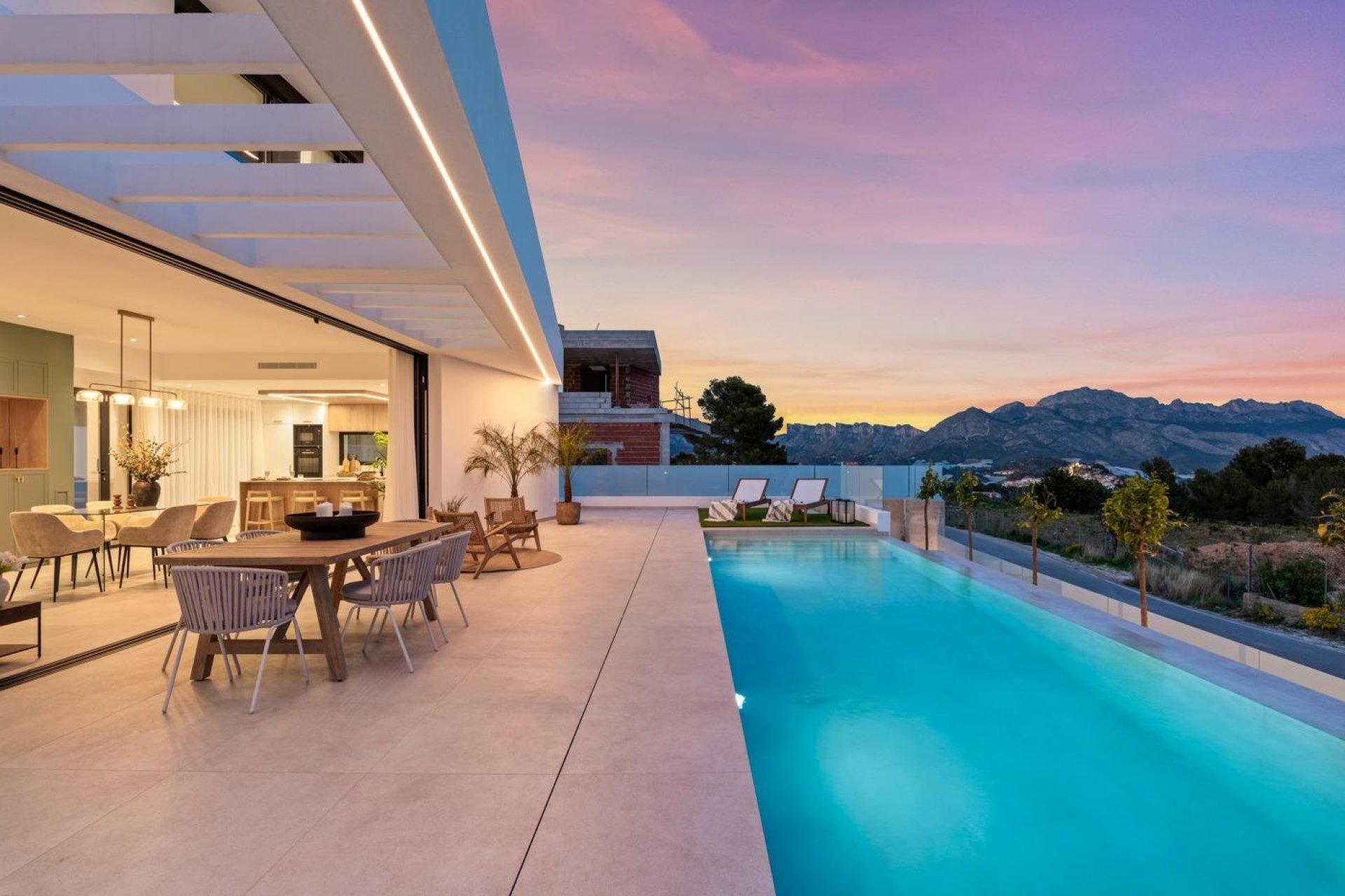 Obra nueva - villa -
