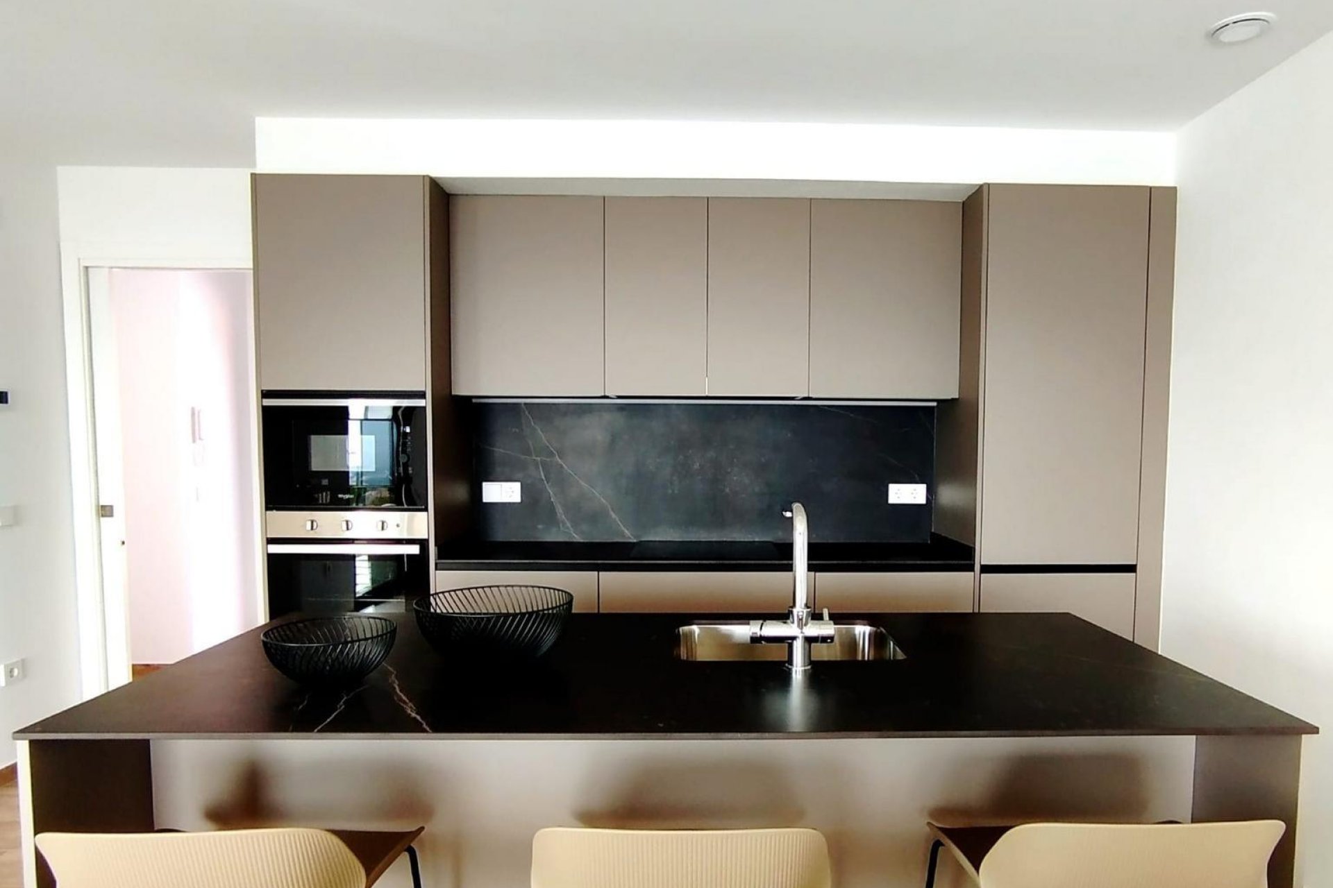 Obra nueva - villa -
