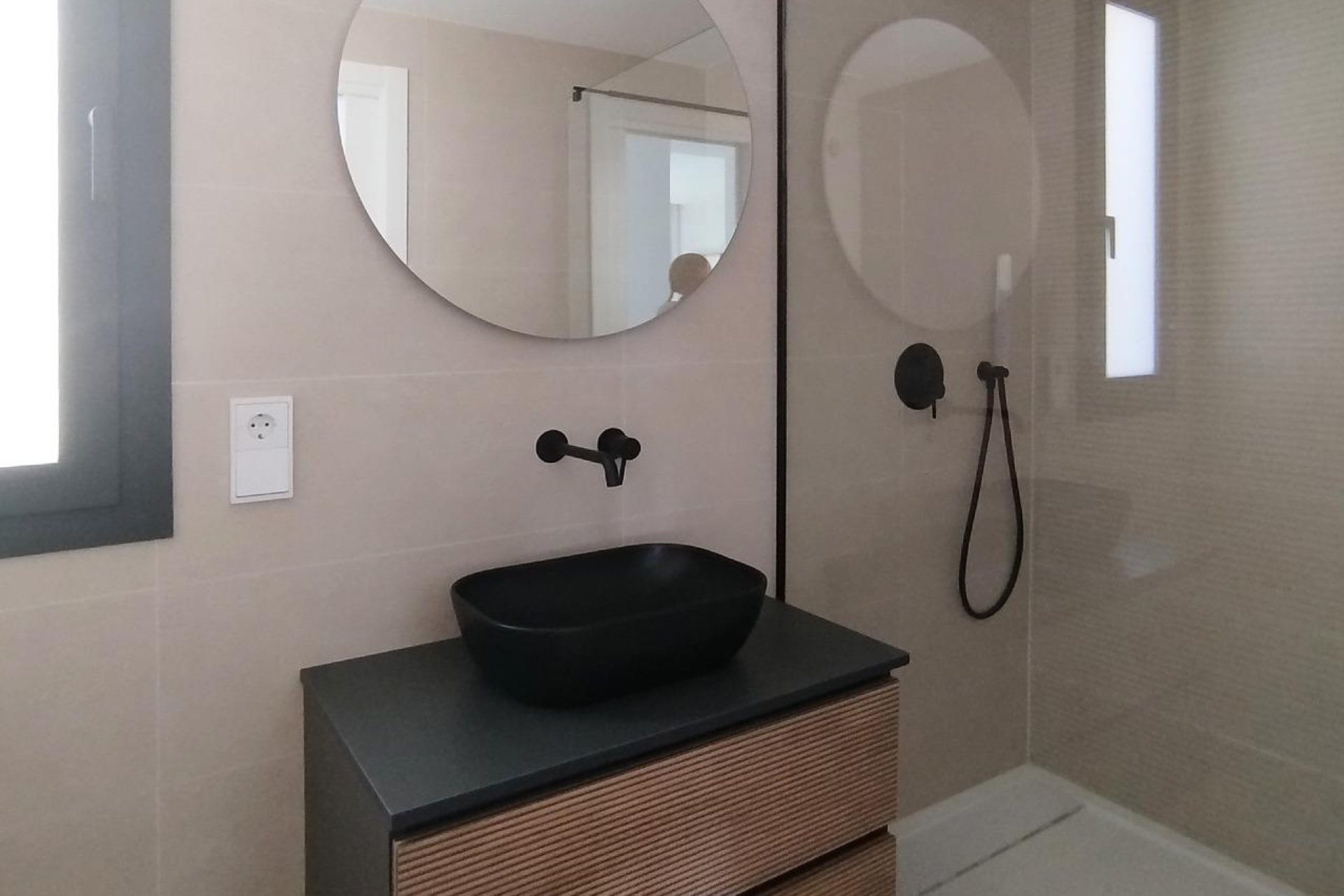 Obra nueva - villa -
