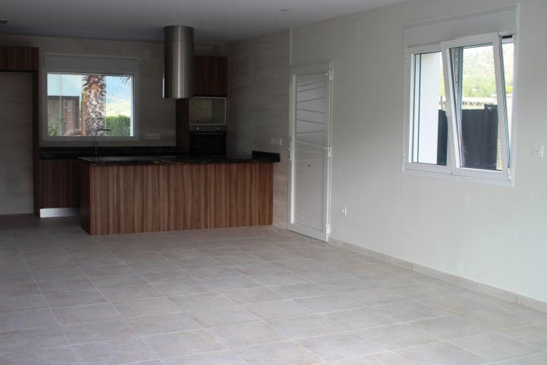 Obra nueva - villa -
