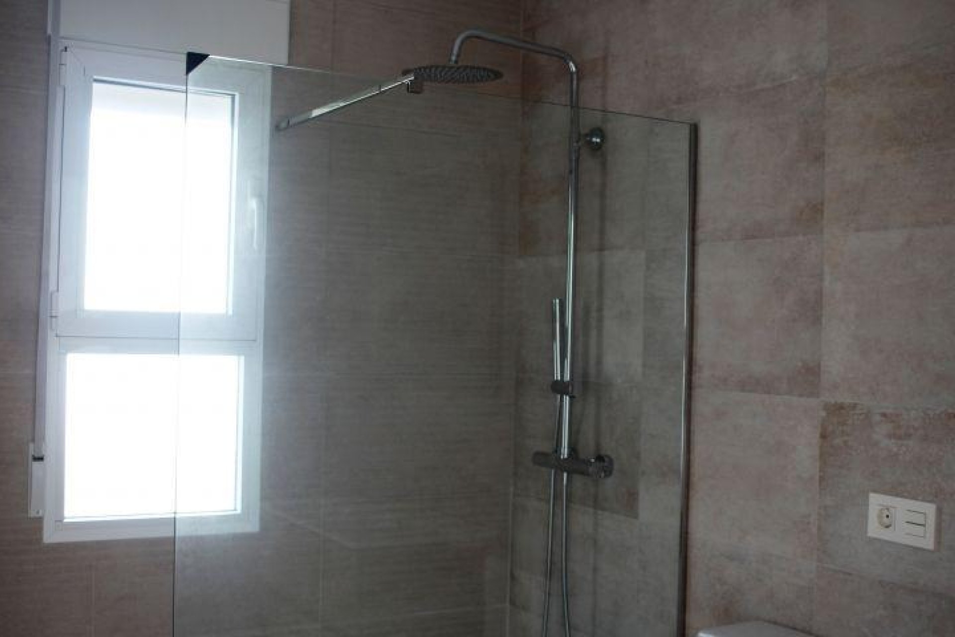 Obra nueva - villa -
