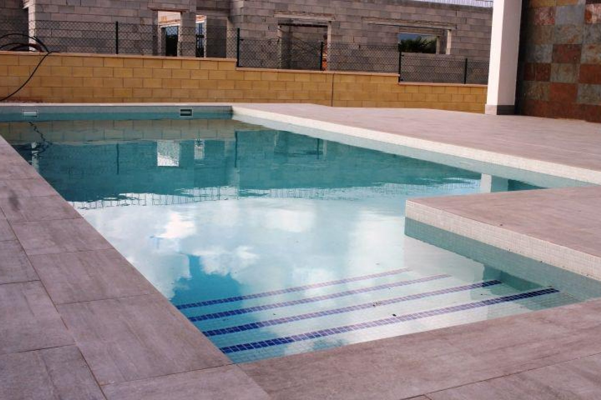 Obra nueva - villa -
