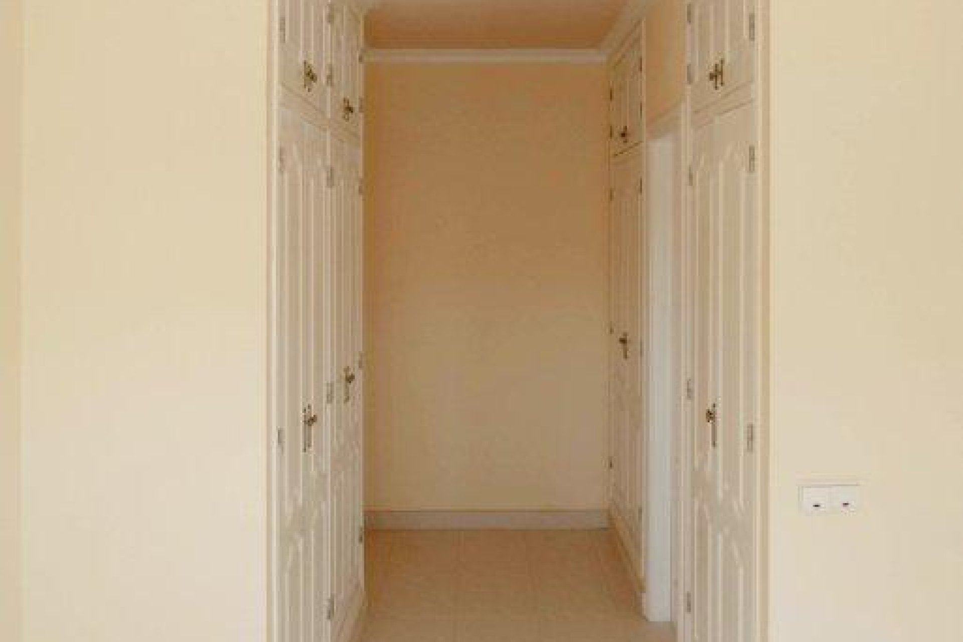 Obra nueva - villa -
