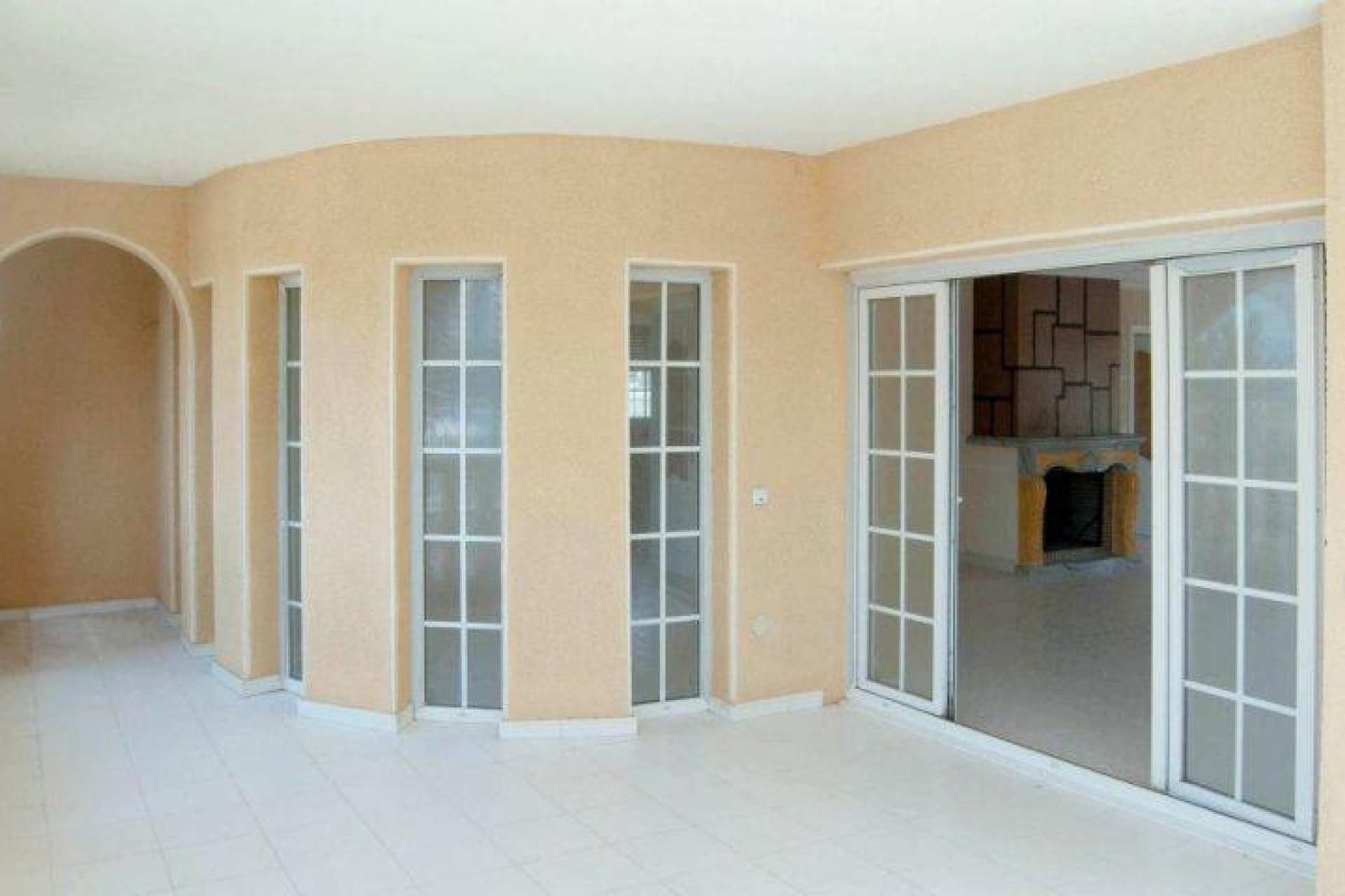 Obra nueva - villa -
