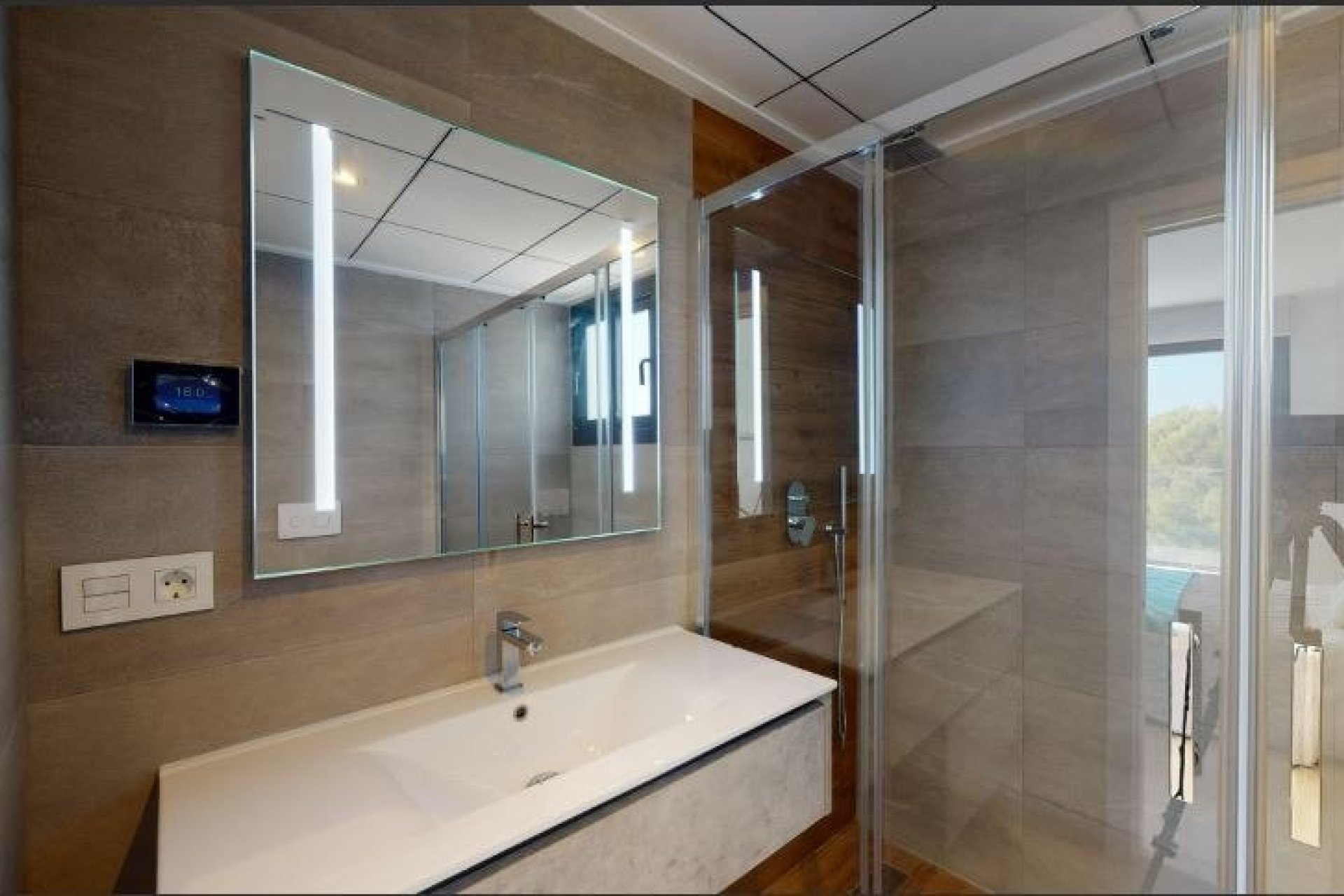 Obra nueva - villa -
