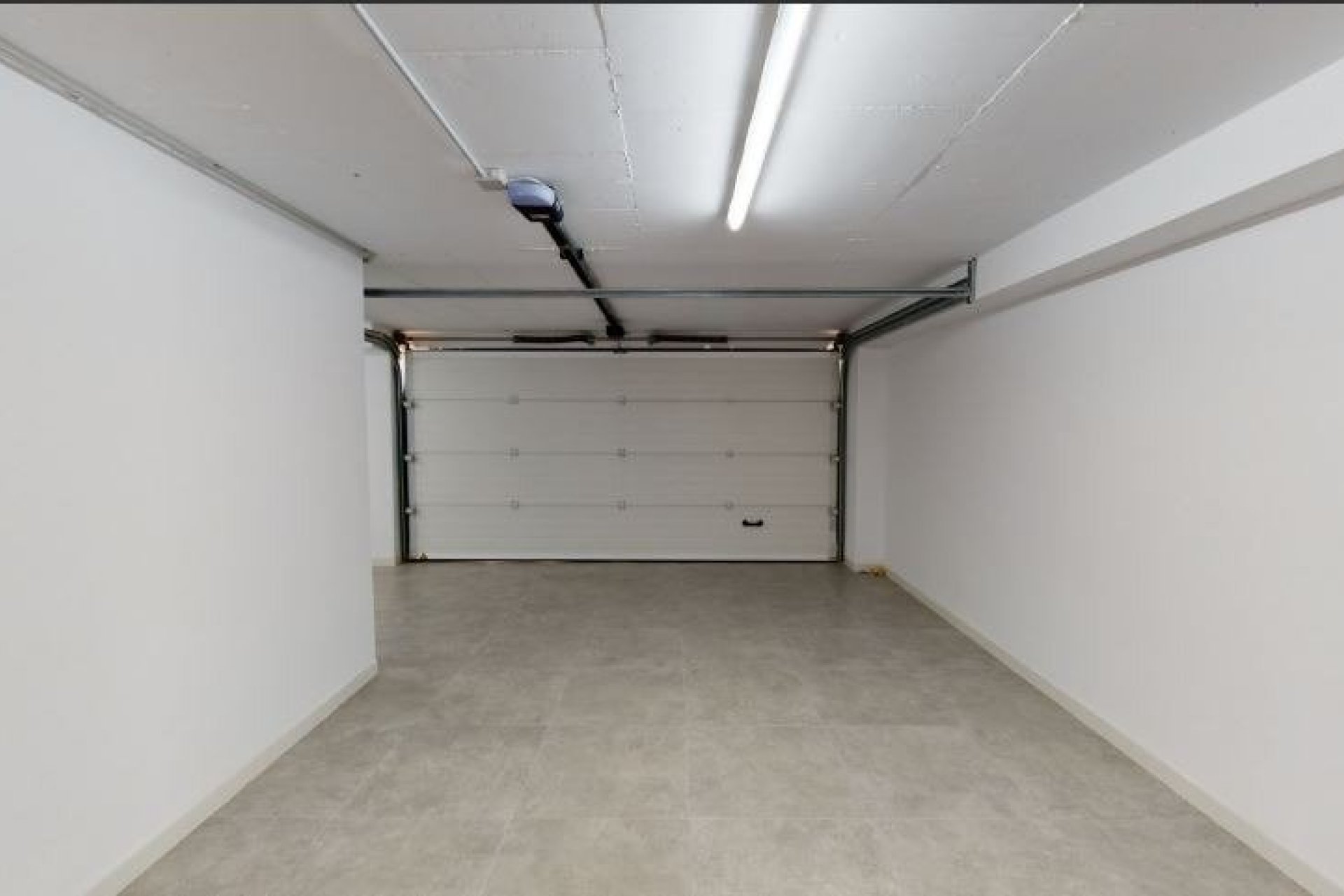 Obra nueva - villa -
