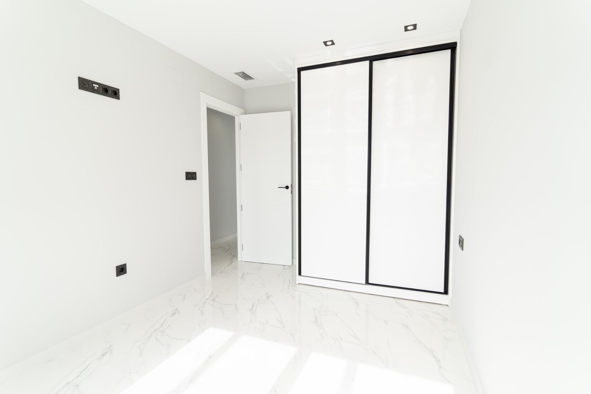 Obra nueva - villa -
