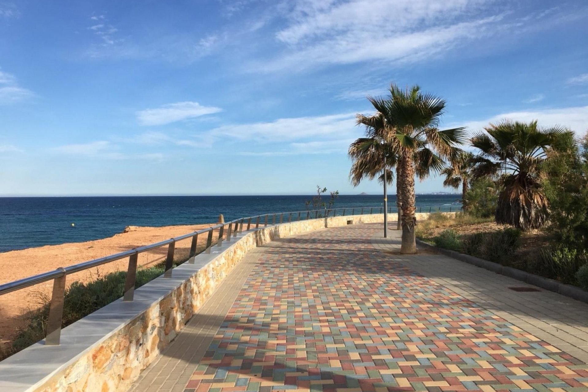 Obra nueva - villa -
