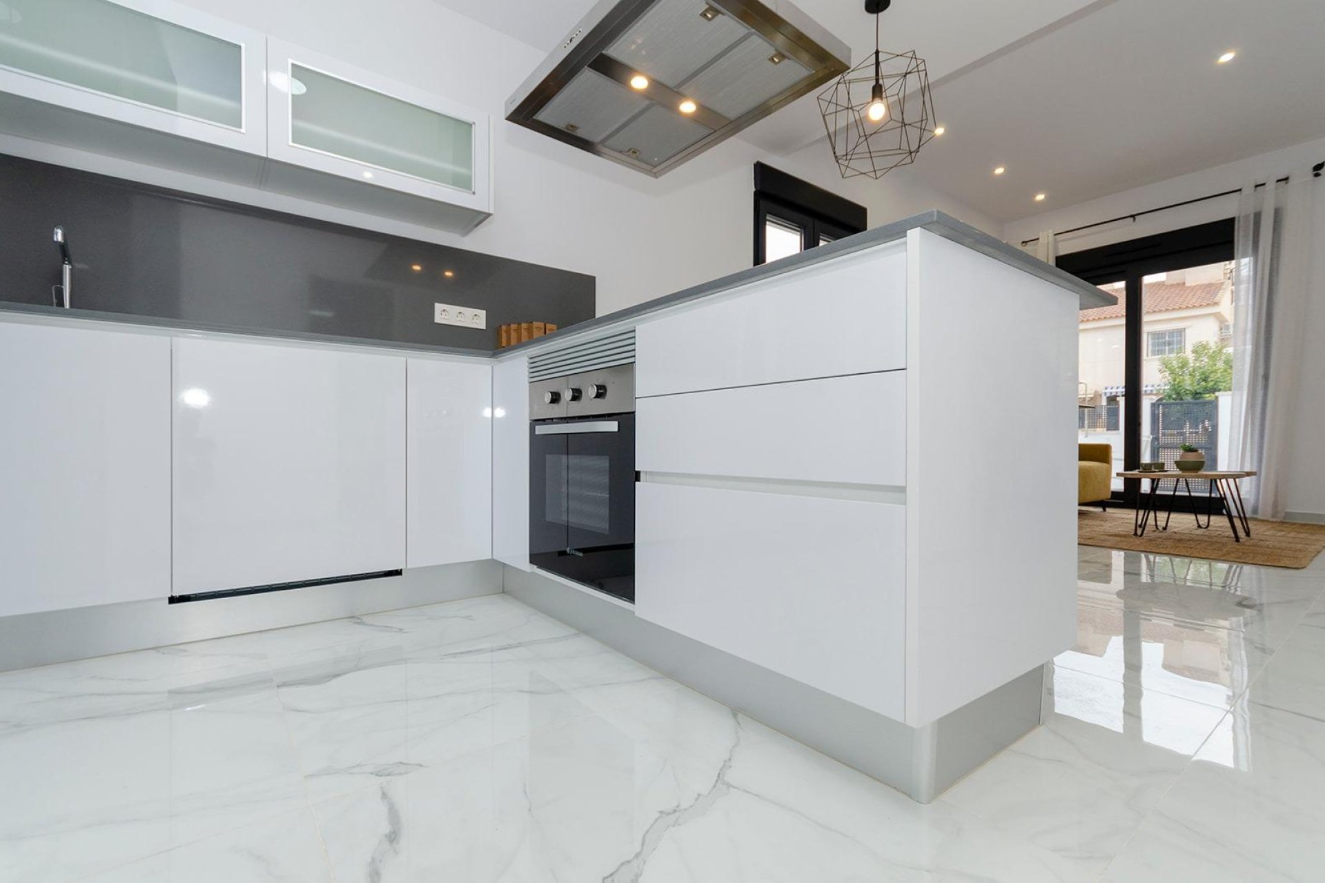 Obra nueva - villa -
