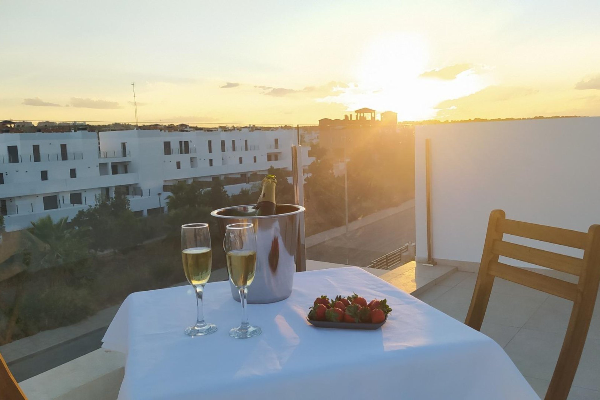 Obra nueva - villa -
