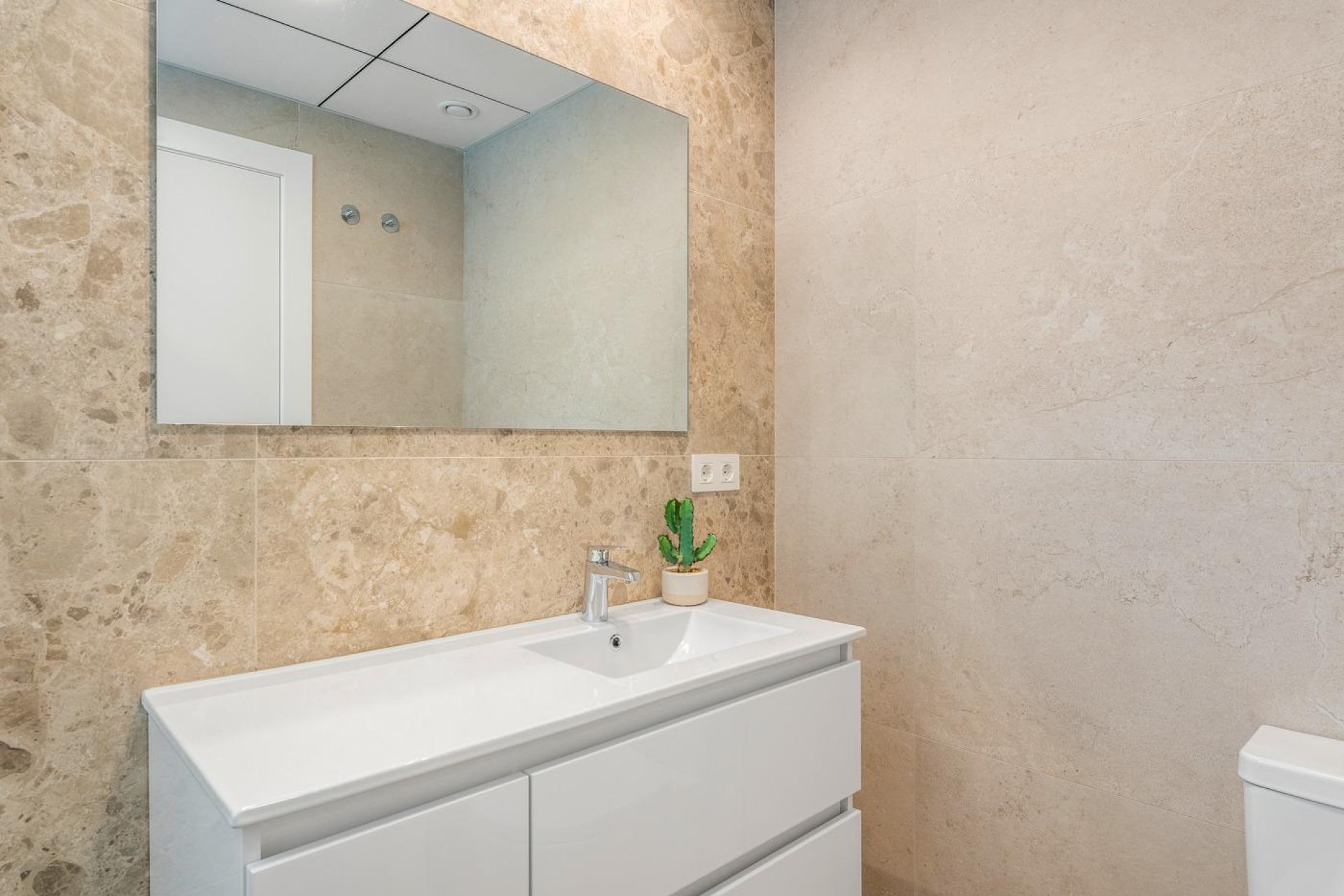 Obra nueva - villa -
