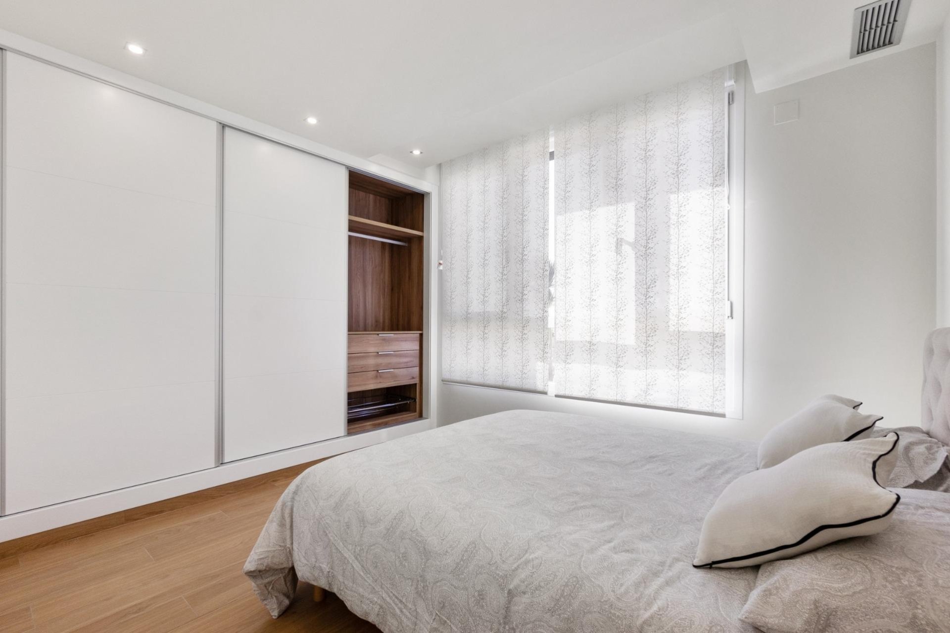 Obra nueva - villa -
