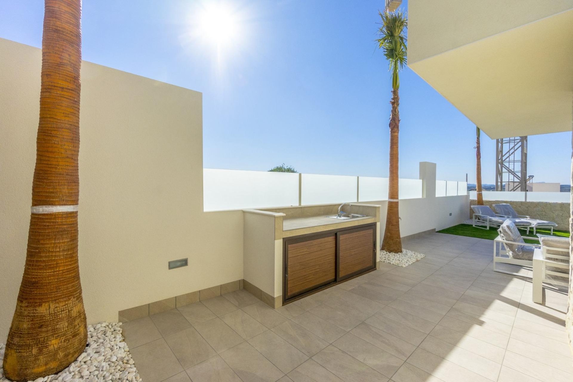 Obra nueva - villa -
