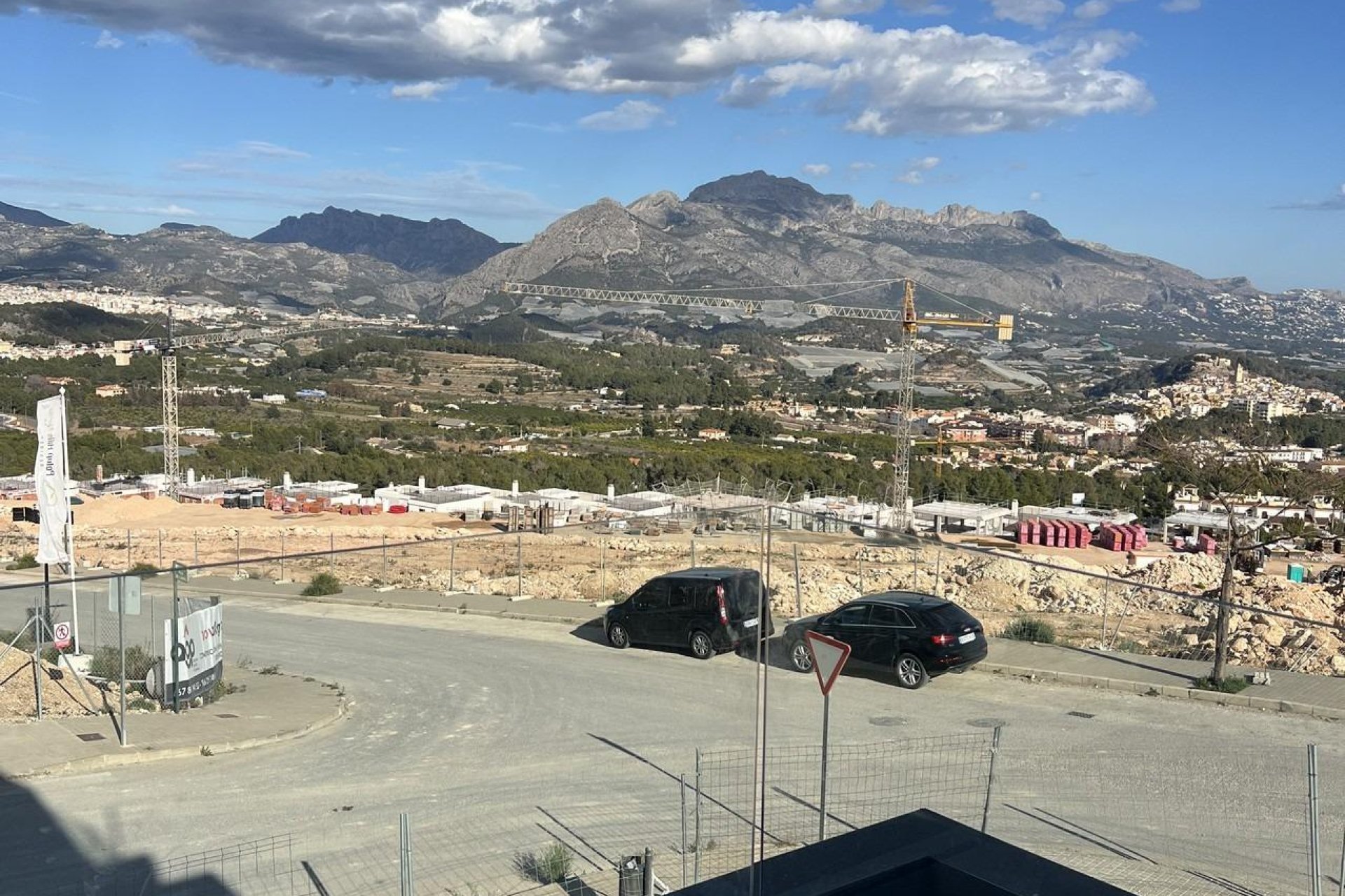 Obra nueva - villa -
