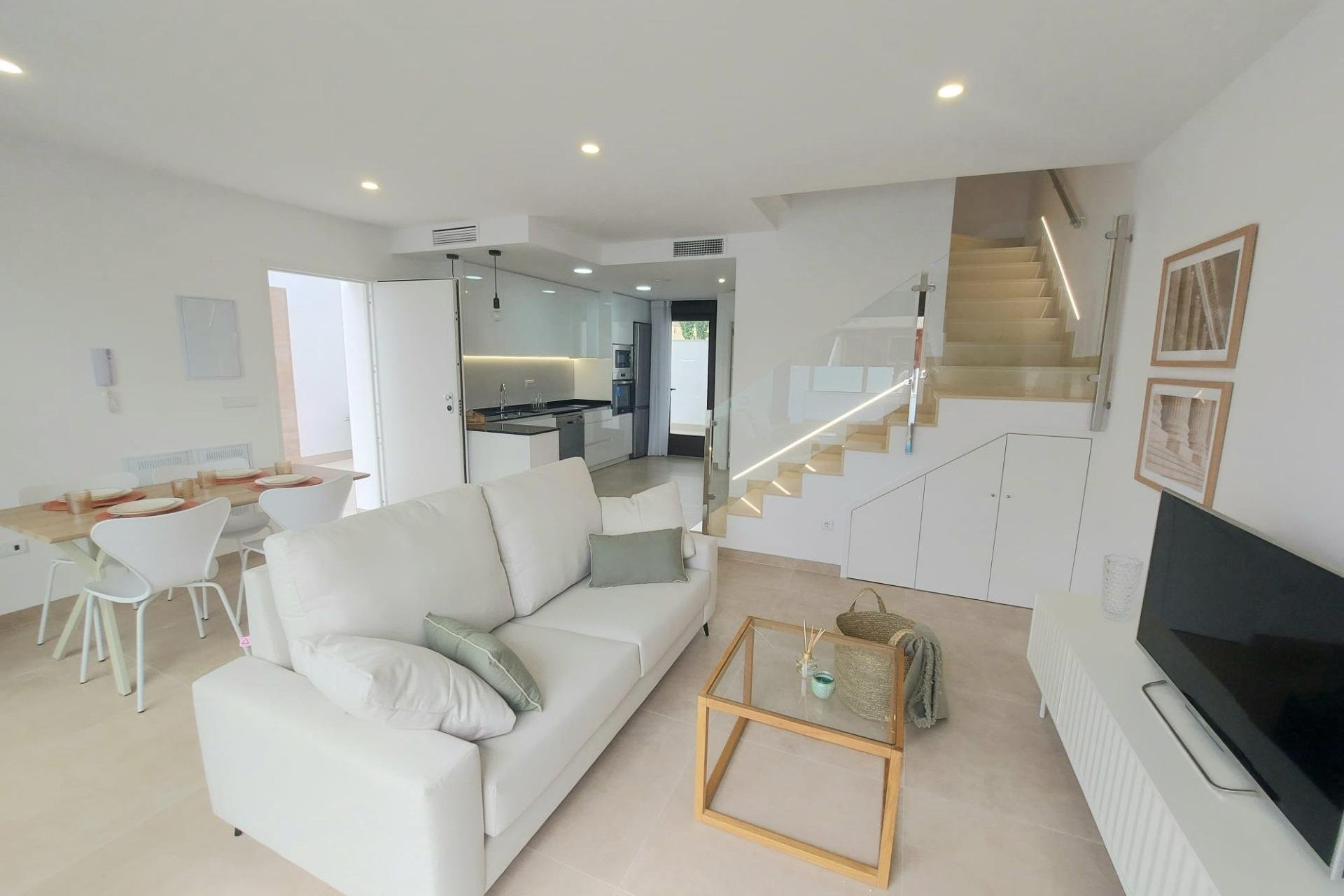 Obra nueva - villa -
