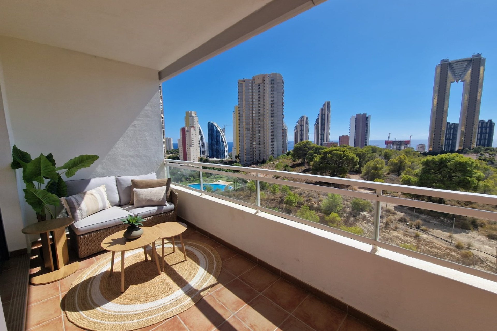 Reventa - Apartamentos -
Benidorm - Poniente