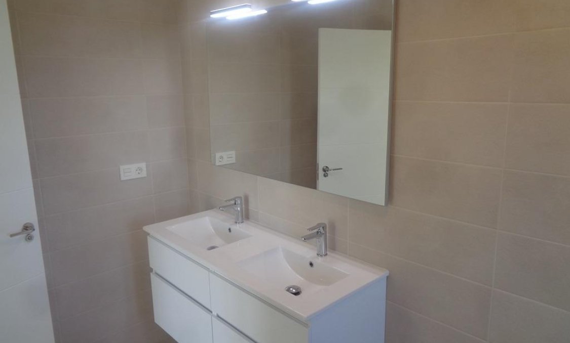 Obra nueva - villa -
