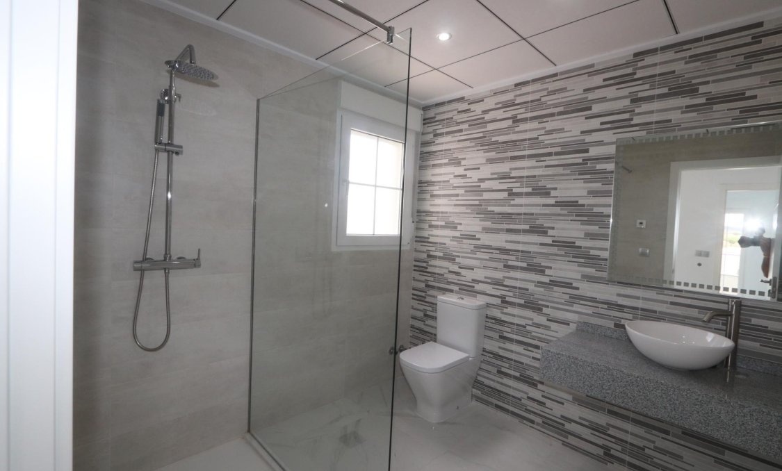 Nowy budynek - villa -
