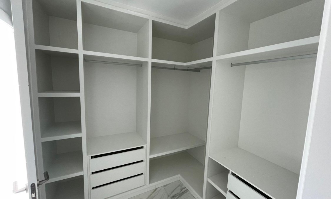 Nowy budynek - villa -
