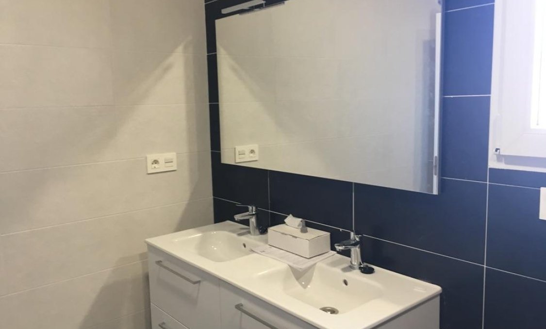 Nowy budynek - villa -
