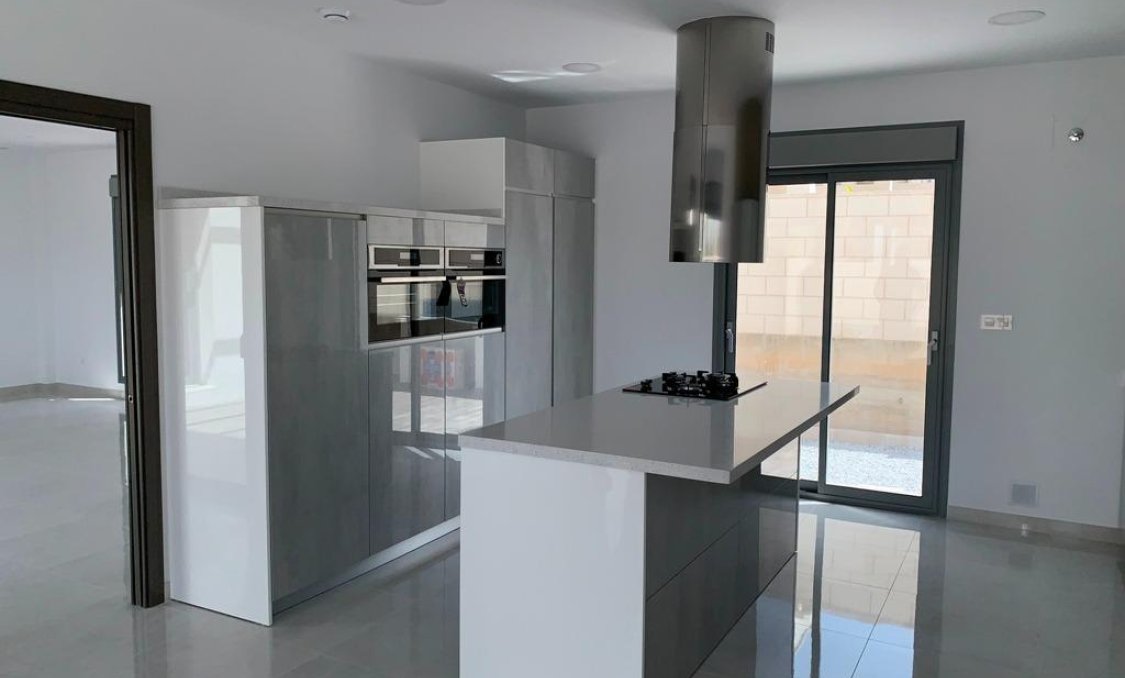 Obra nueva - villa -
