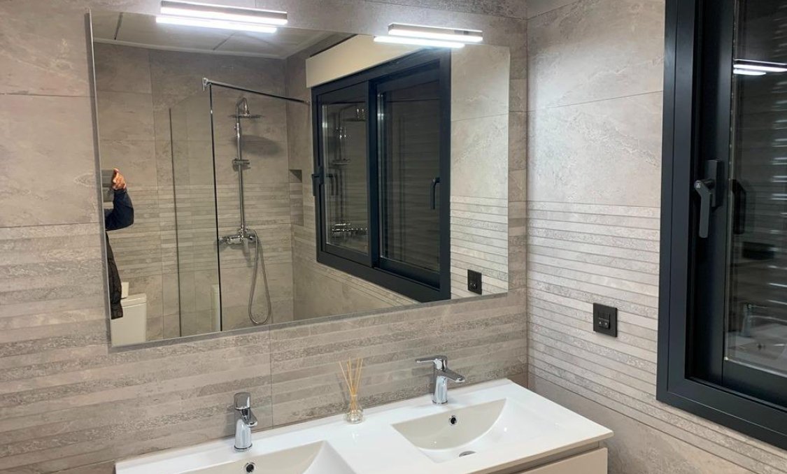 Nowy budynek - villa -
