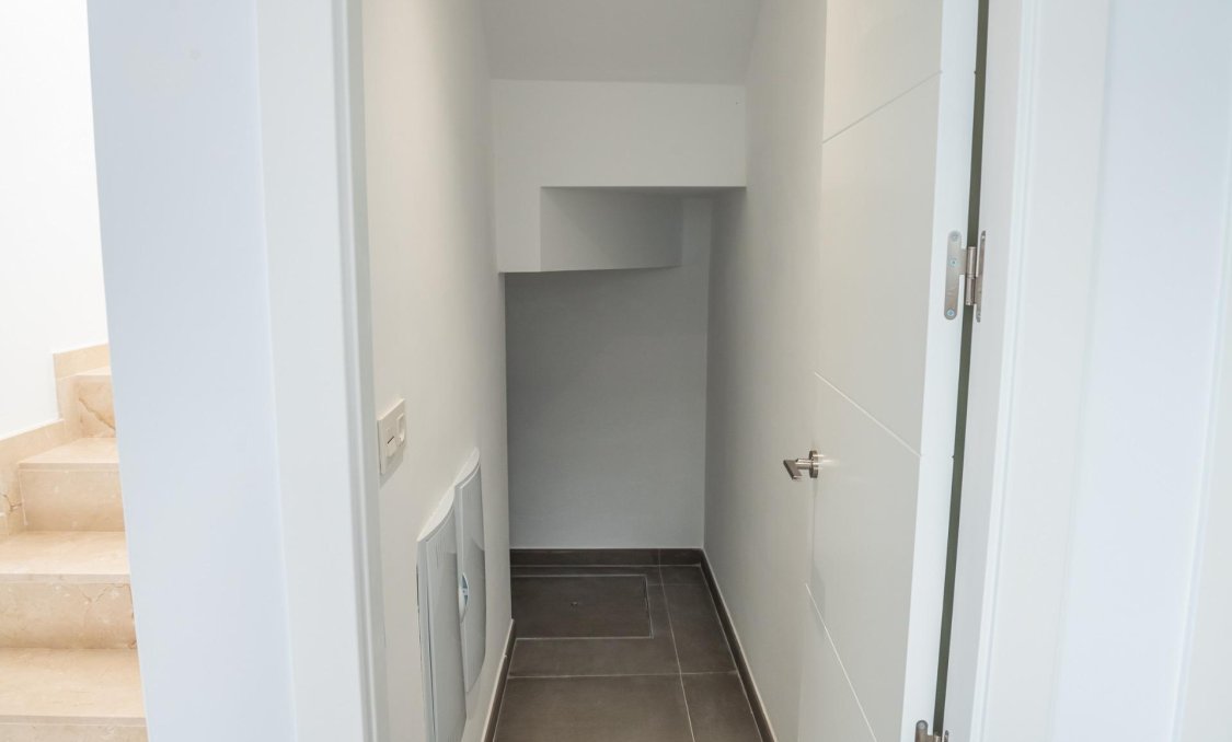 Obra nueva - villa -
