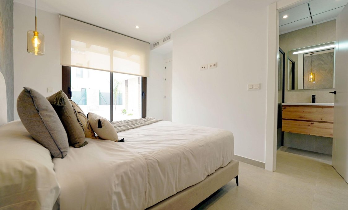 Obra nueva - villa -
