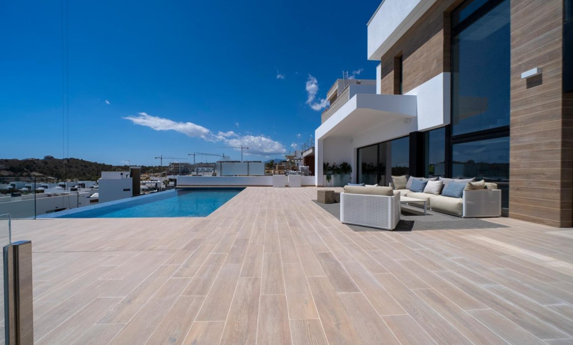 Obra nueva - villa -
